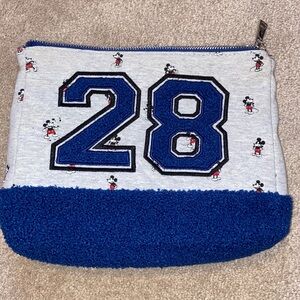 Mickey 28 pouch bag